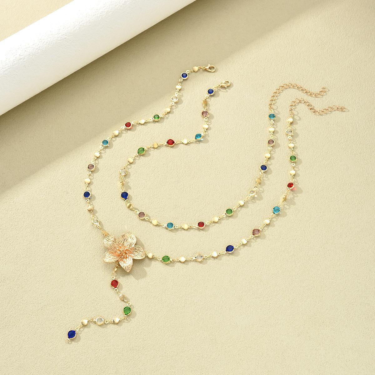 Fashion Creative Diamond Inlaid Cross Pendant Necklace for Women, Luxury Tassel Chain Stackable Clavicle Necklace