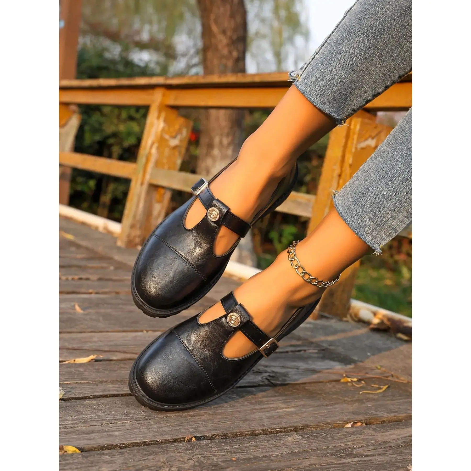 YYW1 Women's Round Toe Classic Buckle Mary Shoes, Thick Cushioned Sole Vintage Plain Artificial Leather Upper, Casual Commute & School All-Season Footwear