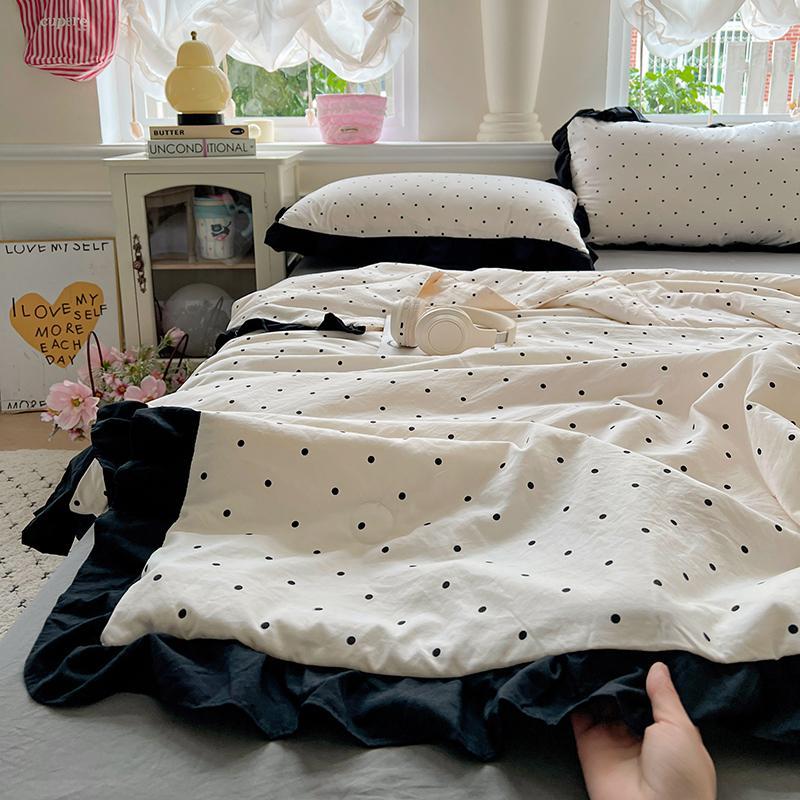 Lightweight Summer Quilt, French Style Dot Design, Soft Breathable Comforter, Ideal for Bedroom & Guest Room