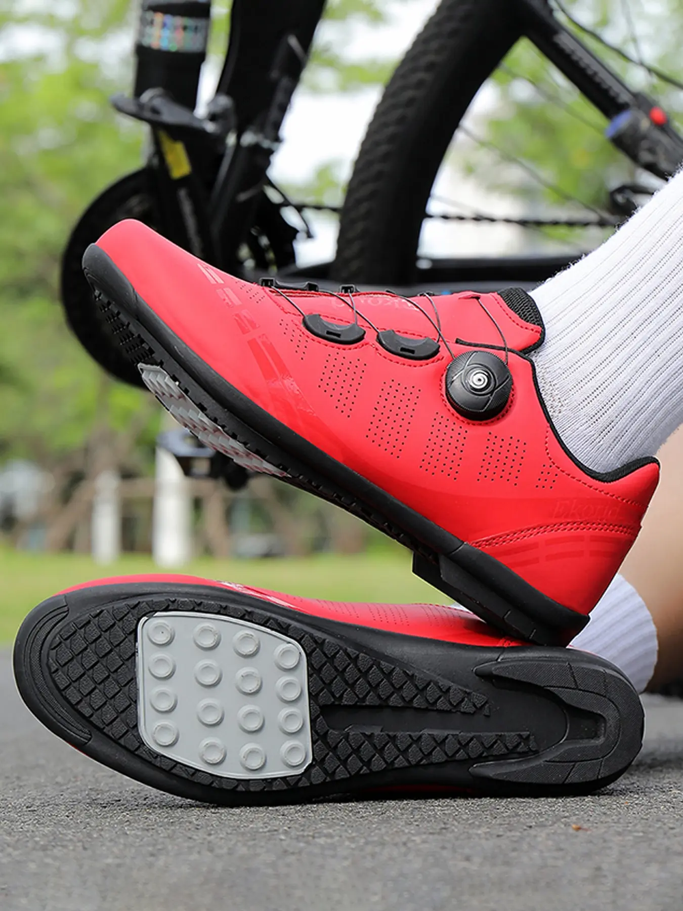 Women Road Bike Cleat Shoes Single Rotating Knob Breathable Perforated Stiff Hard Sole MTB Racing Cycling Footwear