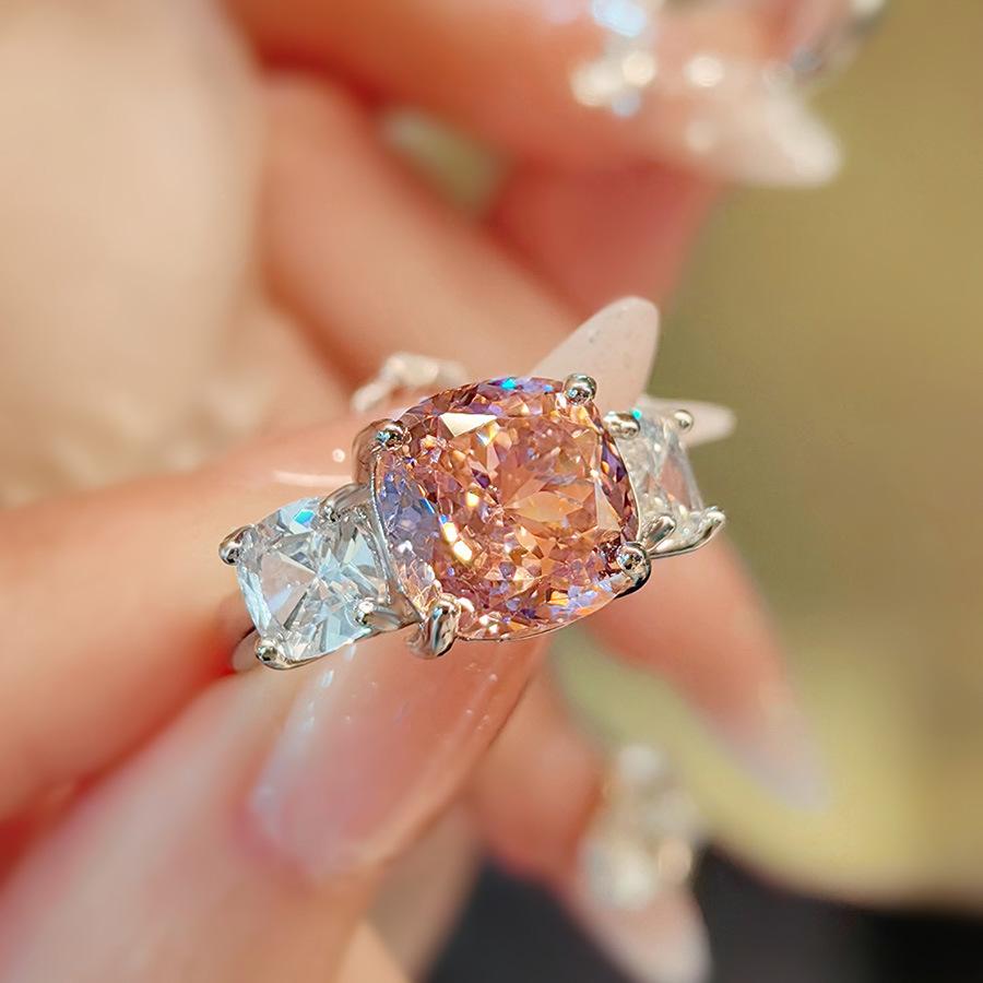 Luxurious, fashionable and versatile pink diamond necklace, purple pendant, high-carbon diamond stud earrings, ice flower-cut ring, colored gemstone set for women