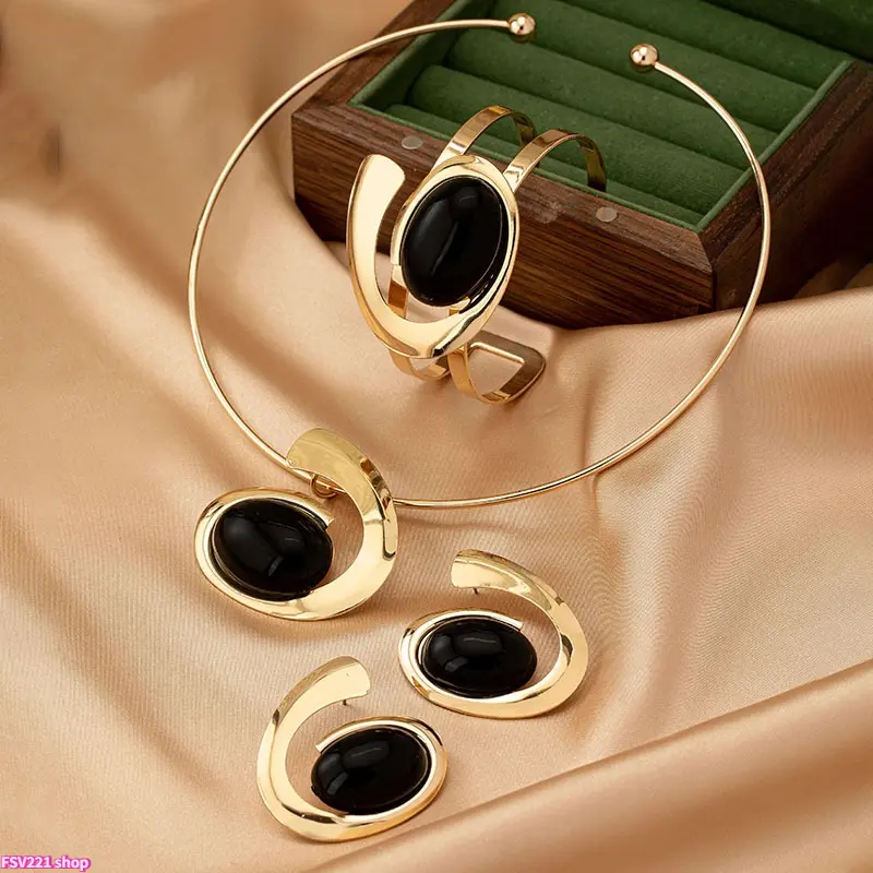 Gold-Colored Jewelry Set, 4-Piece Bohemian Spiral Conch Design with Ring, Necklace, Bracelet & Stud Earrings for Women, Trendy Beach Accessories, Gold Jewelry Set, Fashionable Jewelry Set