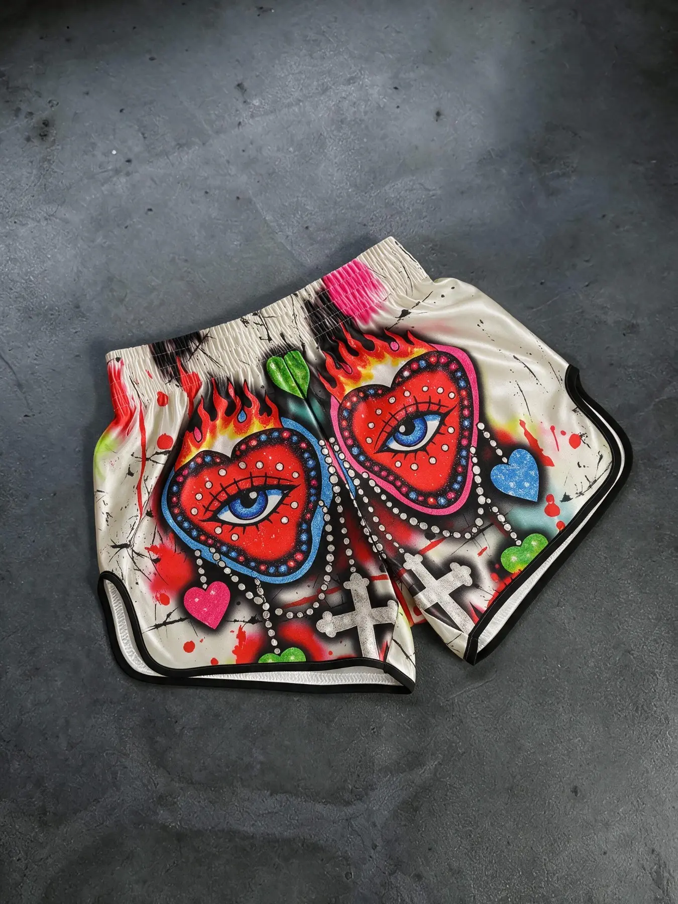 Men's Y2K Graffiti Heart‑Eye‑Cross Printed Shorts, High‑Street Trend Muay Thai Sports Casual Five‑Point Pants