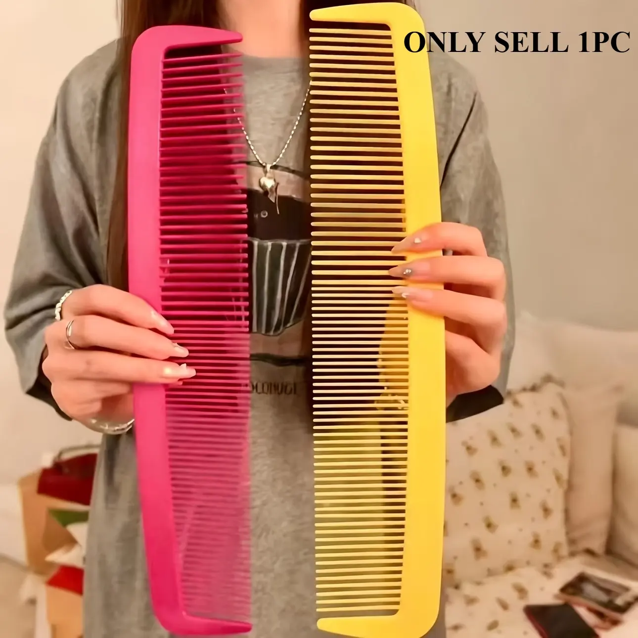 Colors are random.Huge Comb Joke Yellow Enormous Comb Halloween, Stage Show, Big Comb Funny Props Enormous Wide Comb Holiday Gift