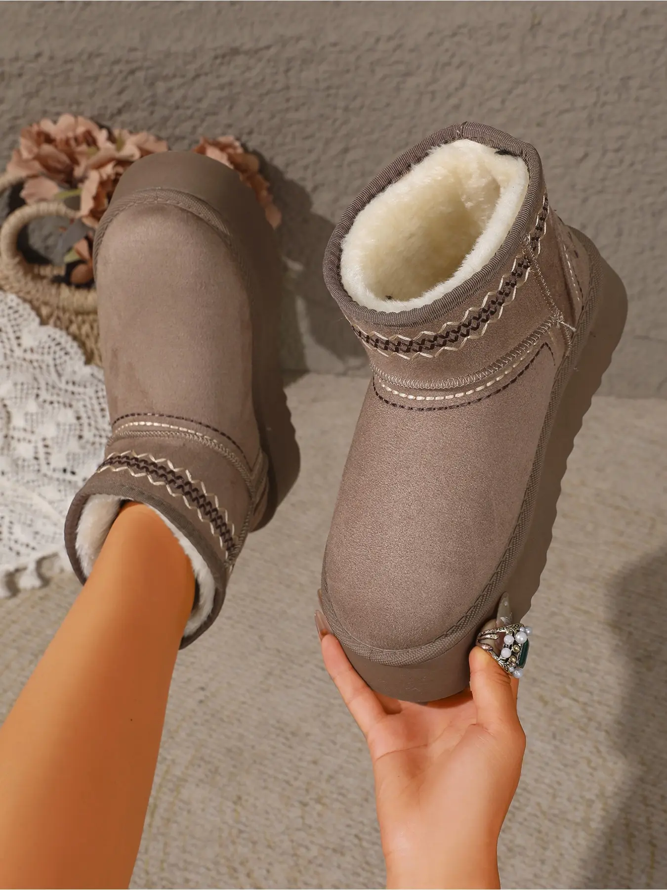 Womens Insulated Warm Fleece Lined Waterproof Outdoor Snow Boots Anti Slip Durable Comfortable Cold Weather Winter Hiking Camping Walking Snow Boots for Women