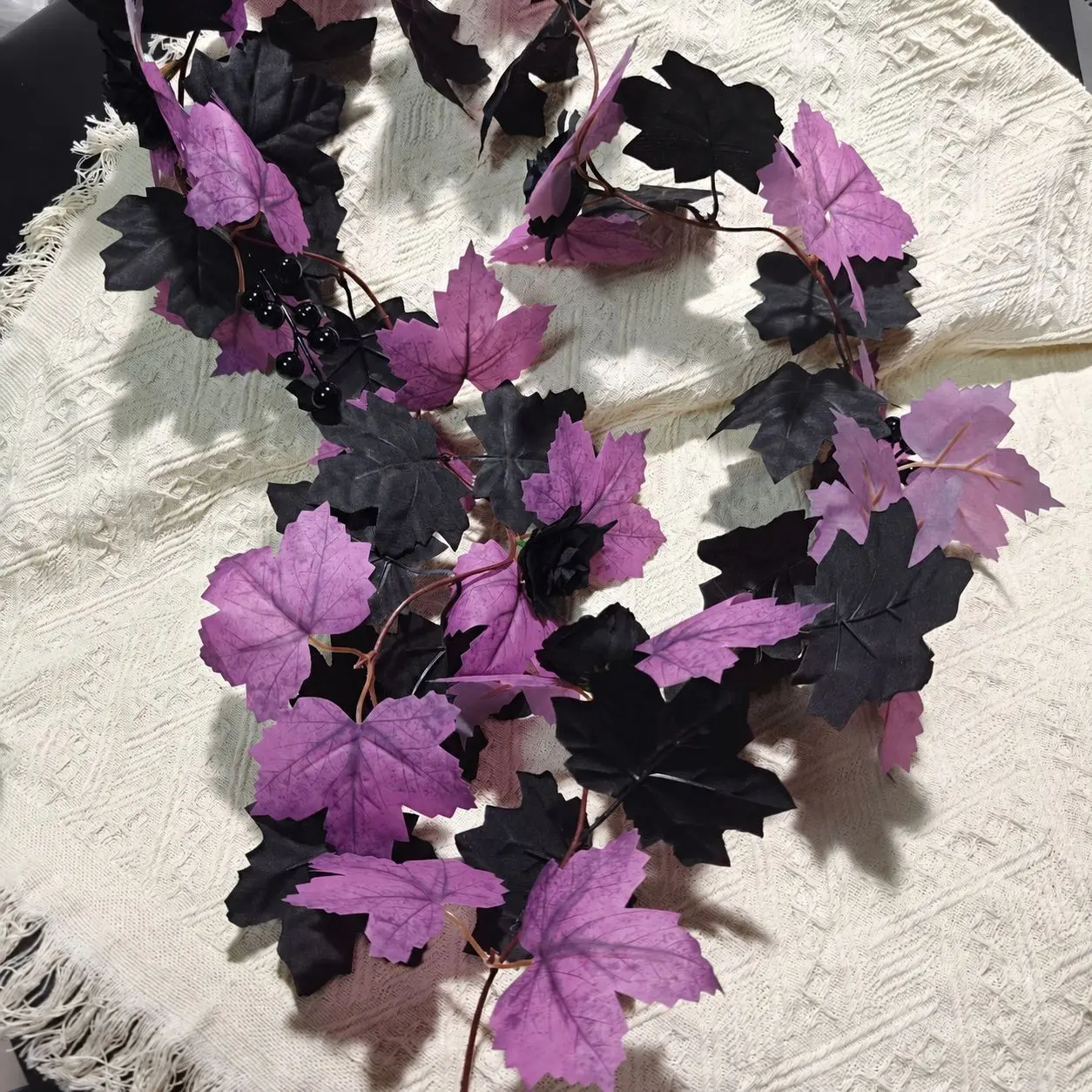 Artificial Halloween Maple Leaf Wreath, Gothic Fall Leaves, Skull Hand, Rose & Berry, Thanksgiving Hanging Vine, Fireplace Decor, Table Accent