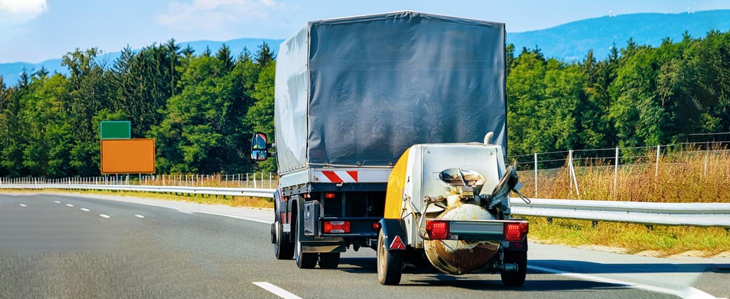 THE WELL KEPT Wireless Trailer Lights Magnetic, upgrade Rechargeable Wireless Trailer Tow Lights LED Kit, IP65 Waterproof, 10-Hour Battery Life, 100 FT Signal Synchronization for Towing Truck Camper RV Boat