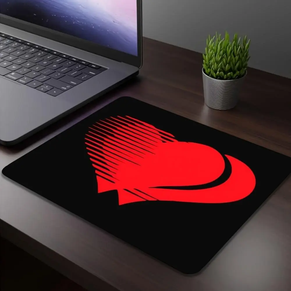Heart Print Mouse Pad - Red Dynamic Design, Anti-Slipping Rubber Blend Base, Overlocked Edge, for Desk Work, Computers, Laptops, Office Desks, Durable, Gaming