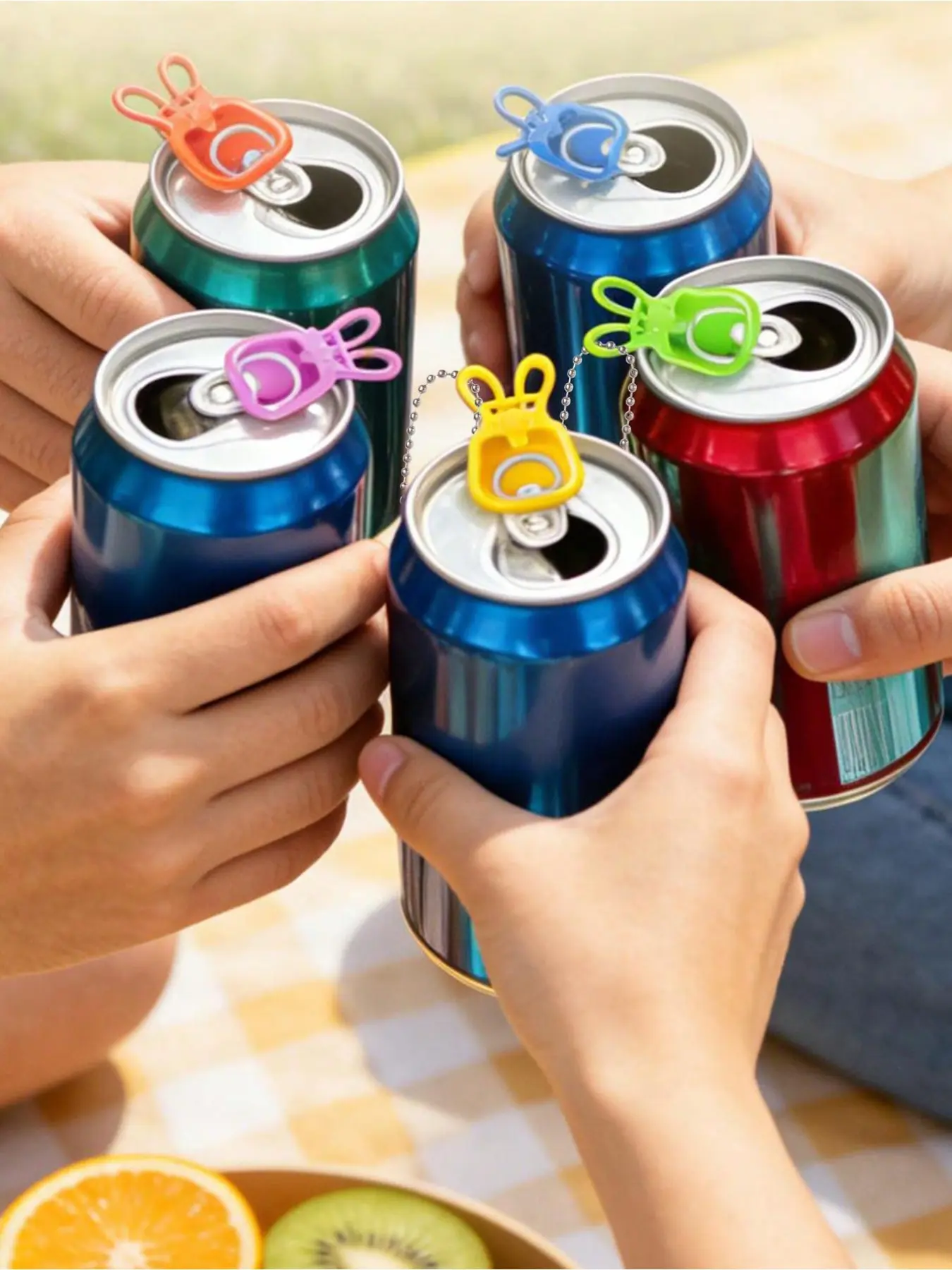 Multicolored can opener paired with a beaded necklace, fashionable and cute, can also be used as a bottle opener. Cute little rabbit pattern, portable and easy to use, effortlessly opens beer and soda cans, suitable for use after a manicure.