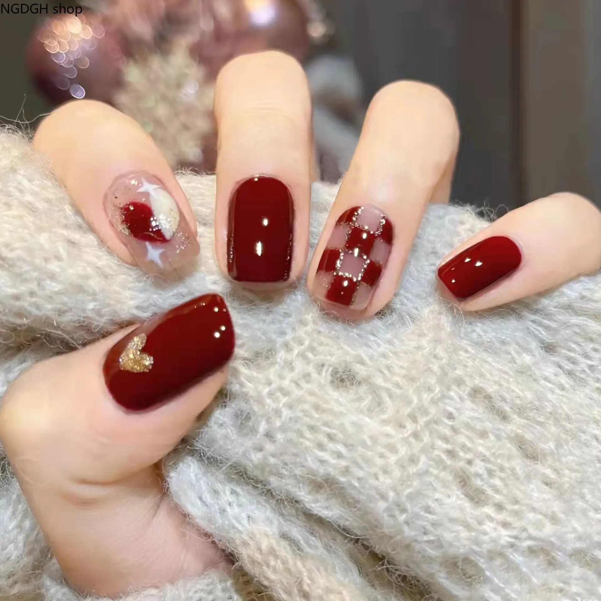 Fake Nails - Cute Red Glitter Heart Plaid Press On Nails Medium Square Christmas Glam 3D Fake Nail Art Kit Women Girls Holiday