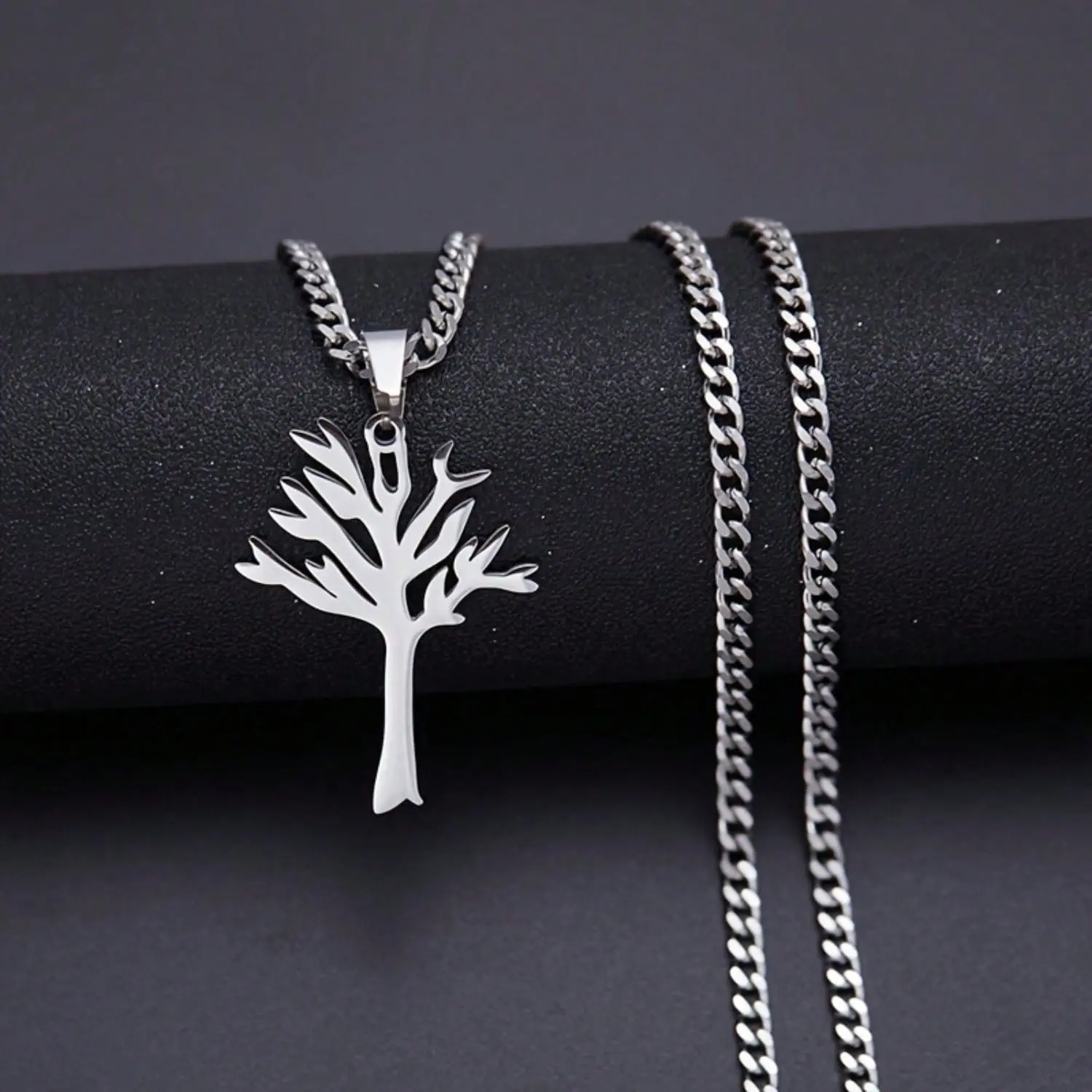 Dainty Hollow Tree Cutout Pendant Necklace Simple Versatile Daily Outfit Neck Accessory
