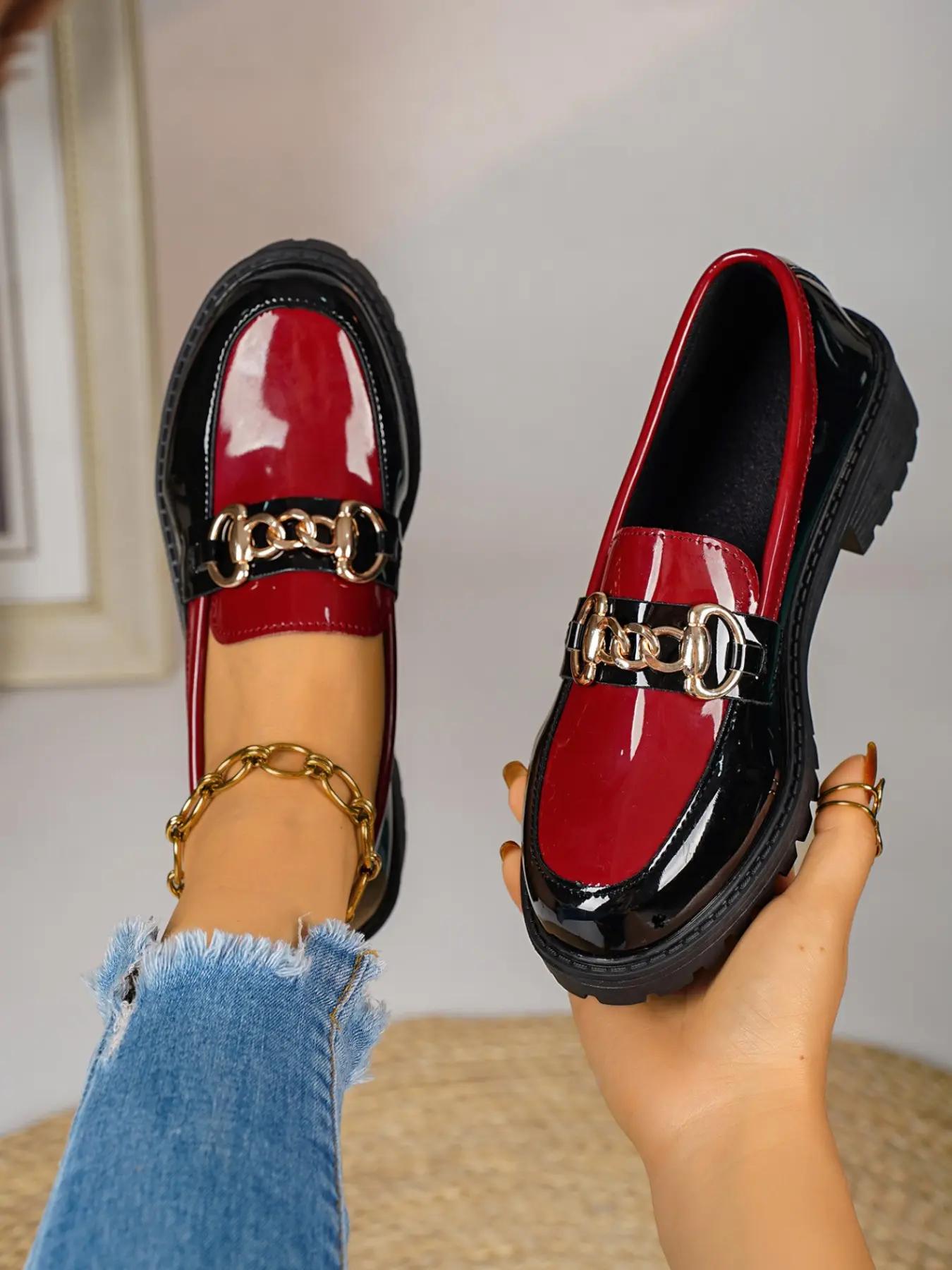 Vintage Colorblock Metal Chain Classic Casual Loafers, Glossy Patchwork Buckle Thick Sole Small Leather Shoes, Sweet Cool Style Student Versatile Slimming Women's Shoes