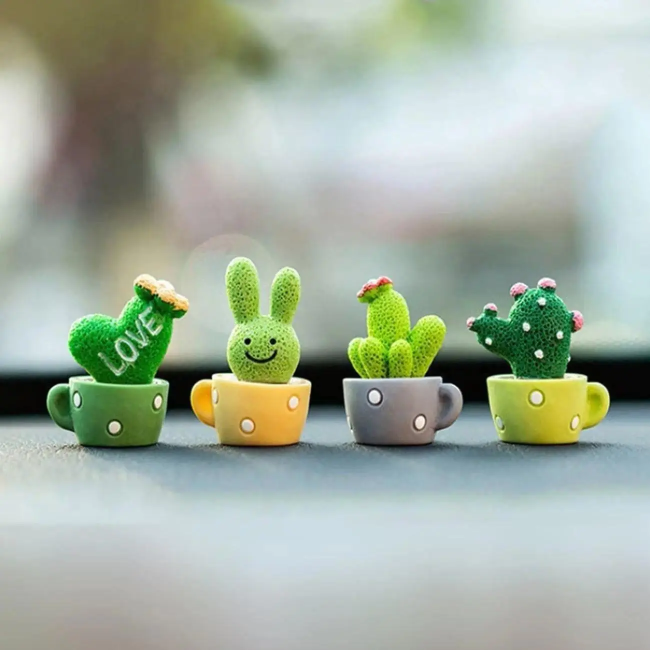 Cute Resin Cactus Decor Set 4 Pack, Mini Plant Figurine Car Dashboard Ornaments, Tiny Aesthetic Table Decor for Bedroom Office Desk Car Interior Casual Styling