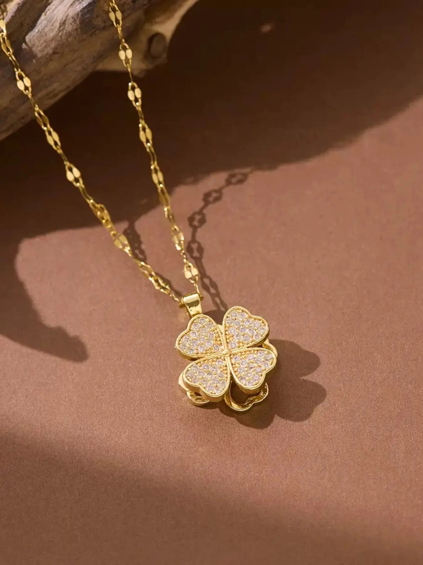 Rotatable Clover Pendant Stainless Steel Women's Necklace, Elegant Luxury Non-Fading Collar Chain, Daily Commute Gift Accessory