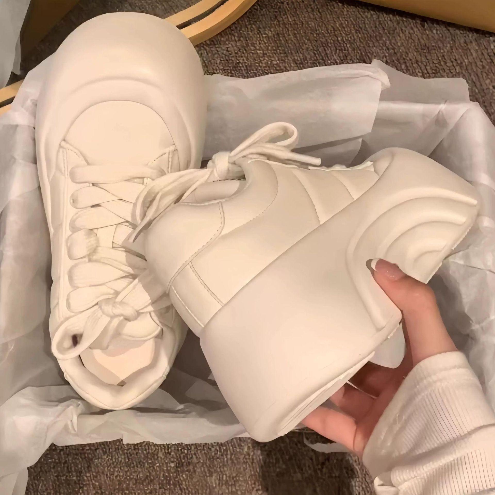 Ugly-cute big-toe loafers for women, 2026 spring new model, popular online, thick-soled height-increasing casual sports sneakers