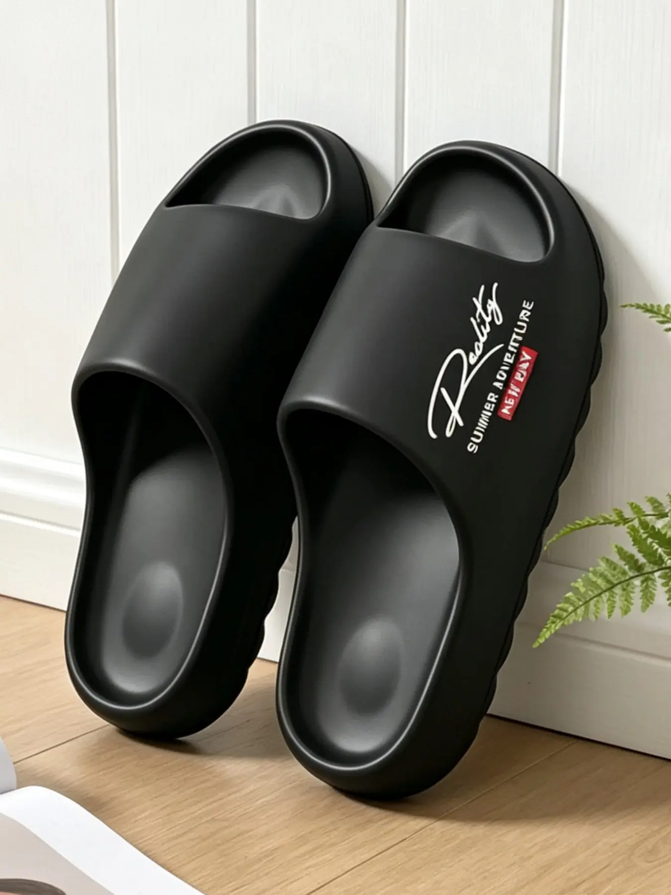 Couple Reality Handwritten English Puff Sandals, Four Colors, Thick Wave Sole, Casual Home Bathroom Slippers, House Slippers, Size Small, Wide Feet Recommended Larger Size