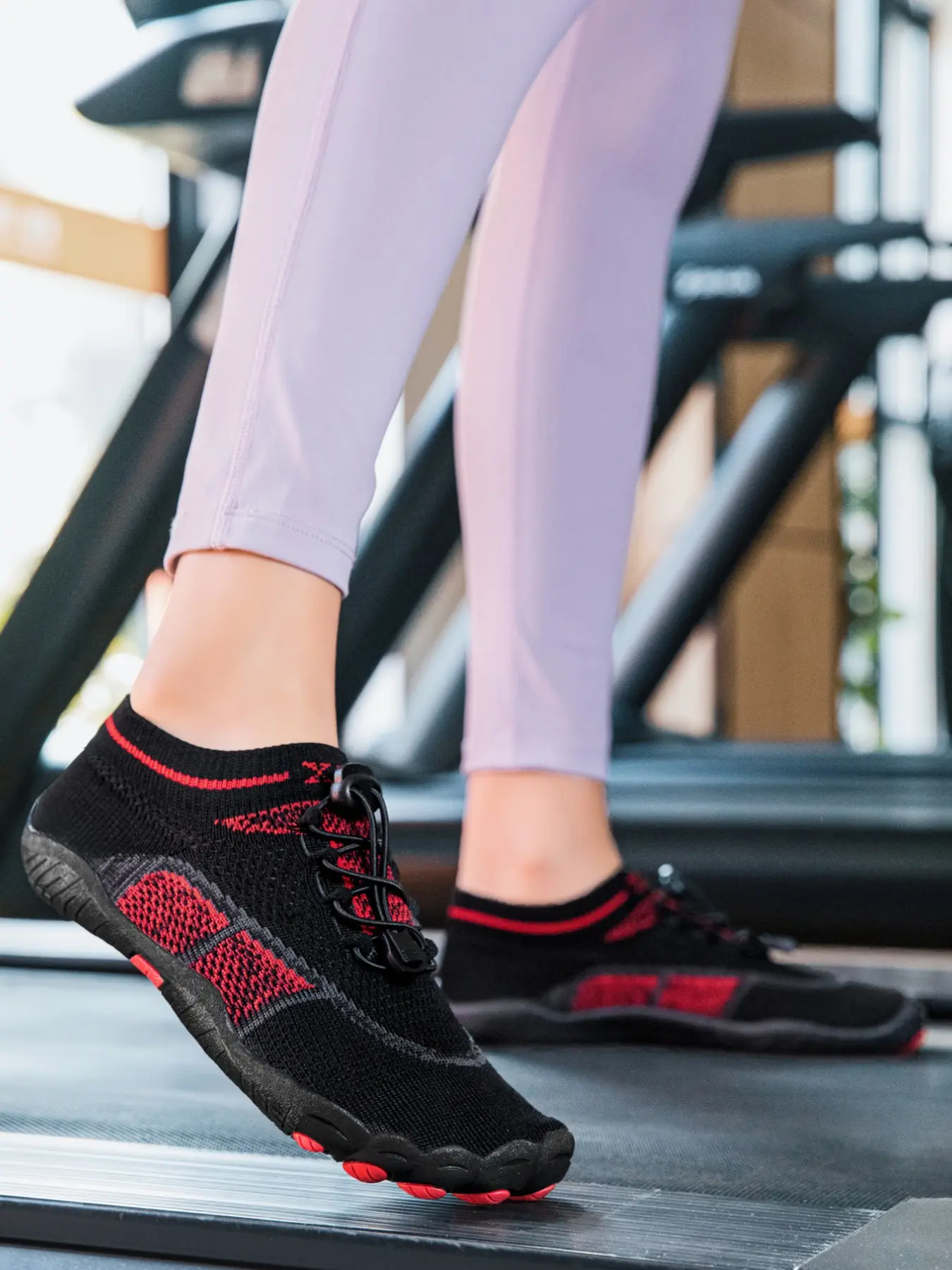 Unisex Lightweight All-Season Outdoor Water Shoes, Quick-Dry Anti-Slip Beach and Hiking Footwear, Breathable and Versatile for All Activities