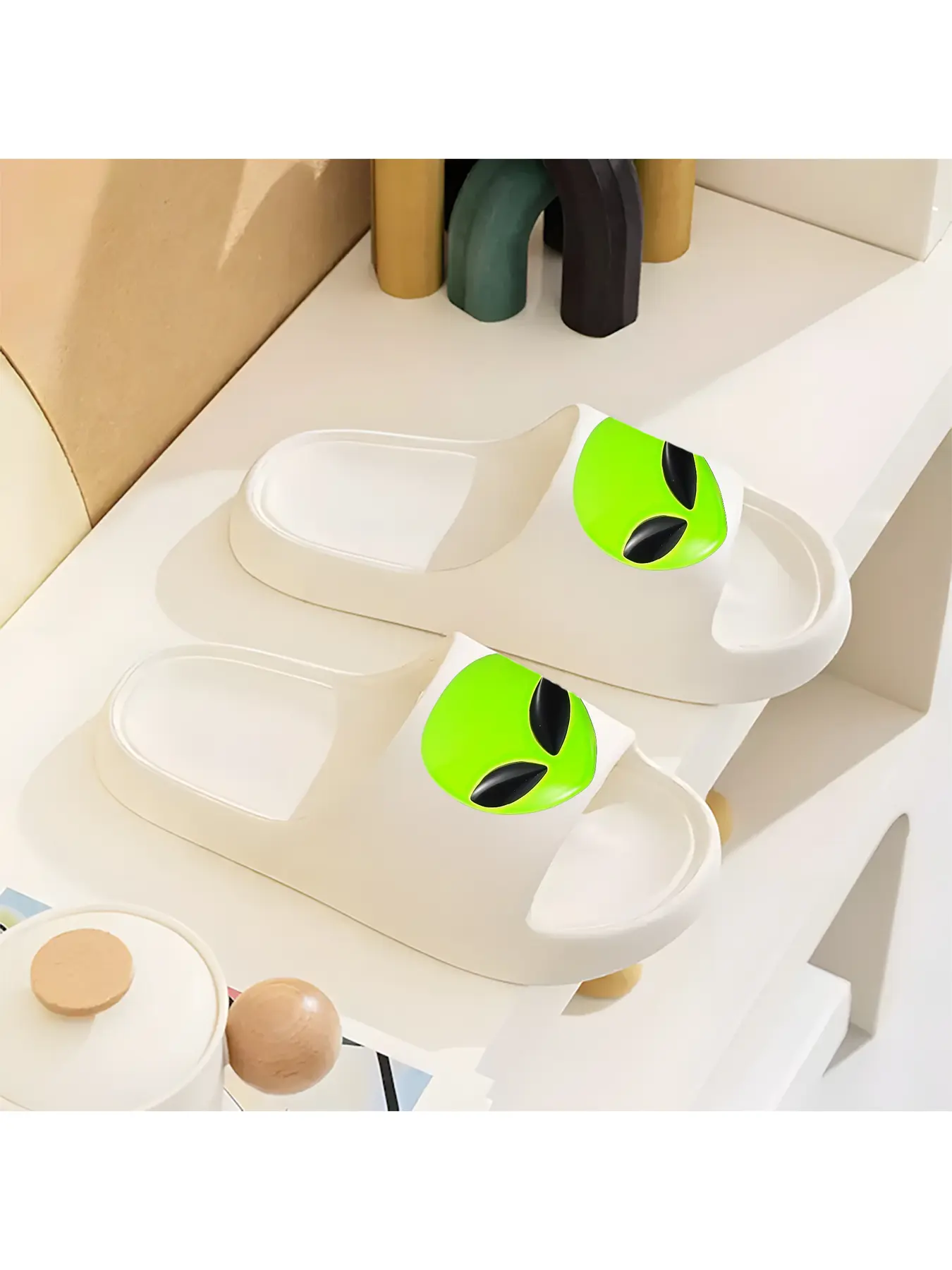 1 pair of new unisex slippers, fluorescent green alien slippers, indoor/outdoor slippers, holiday gift slippers, women's home slippers, room slippers, birthday gift slippers, casual slippers, summer EVA slippers, bathroom slippers, beach slippers