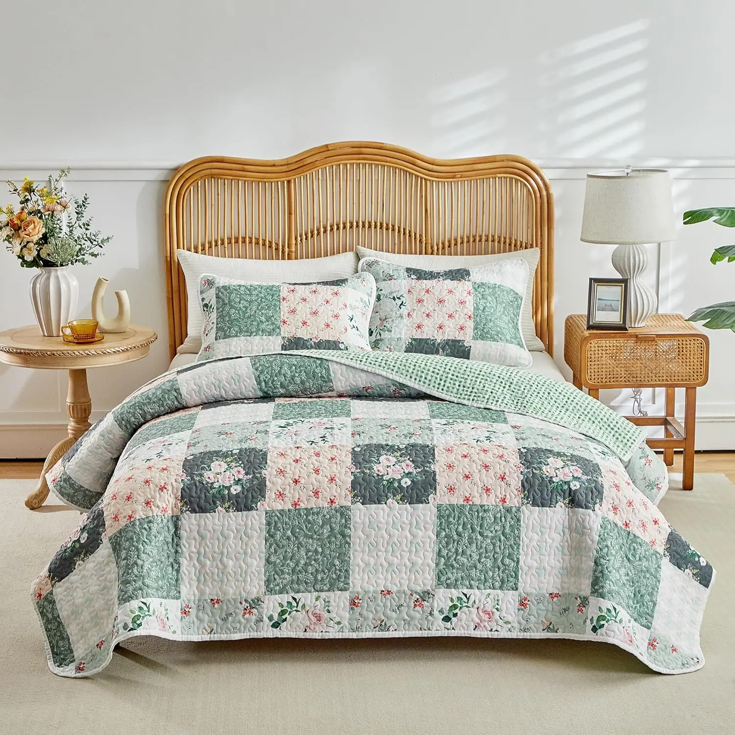 2 Pieces Floral Patchwork Set Twin, Green Flowers, Soft n Cozy Microfiber, Bedspread Bed Cover for All Season, 1 and 1 Pillow Sham- 68x86 inches
