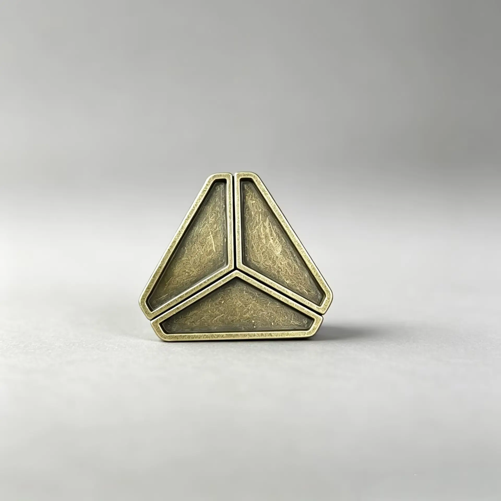 Zinc Alloy Triangle Metal Puzzle Lock, Three-Part Geometric Brain Teaser Toy, Iq Test Game, Stress Relief Desk Toy for Adults and Teens
