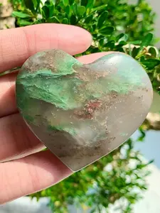 1pc African emerald heart is perfect for home décor and a unique gift, ideal for family collections and Valentine's Day and holiday occasions.
