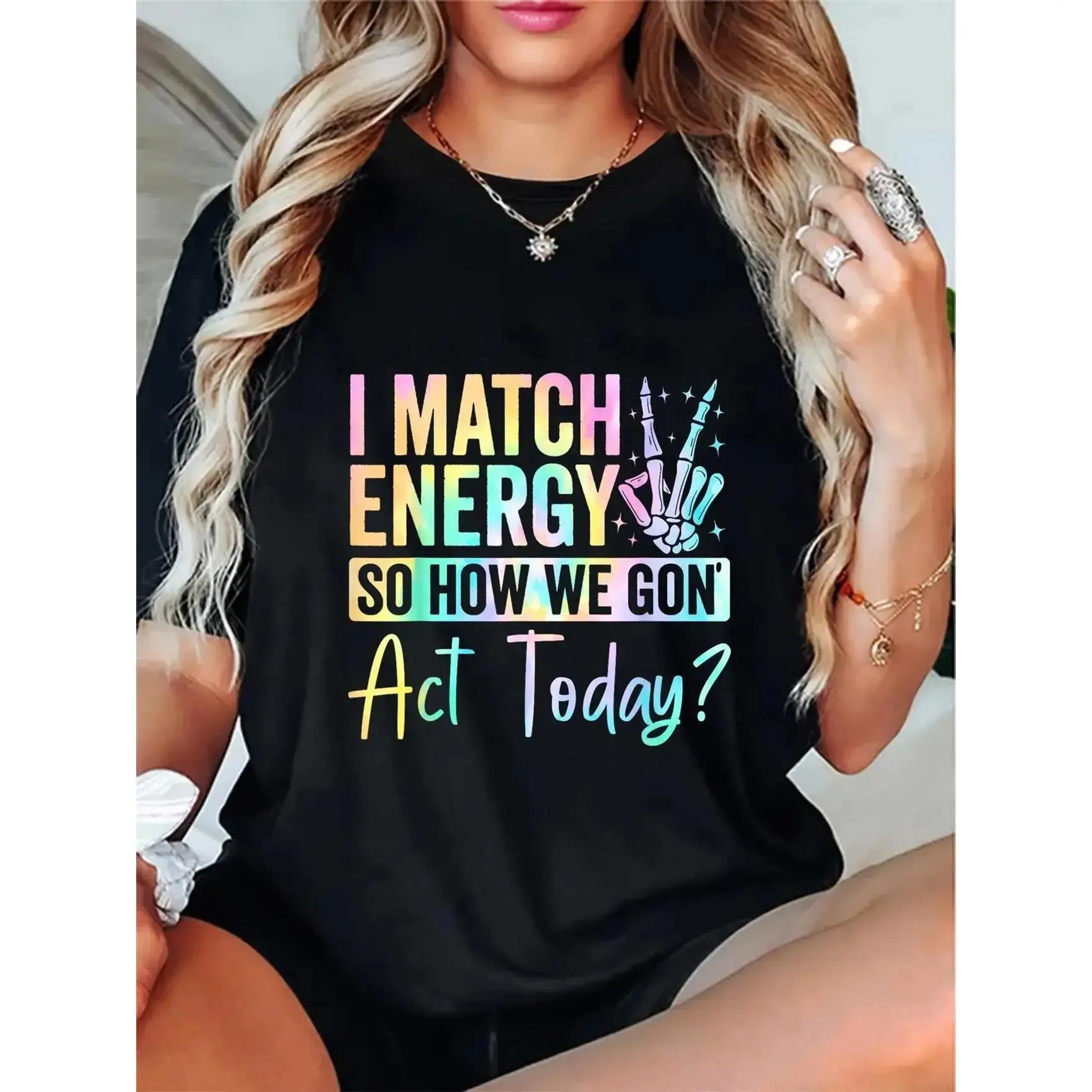 "I Absorb Energy, so How Should We Act Today?" T-shirt,  Round-neck Casual Shirt, Couple T-shirt, Suitable for Giving to Boyfriends, Girlfriends, Husbands, Wives T-shirt