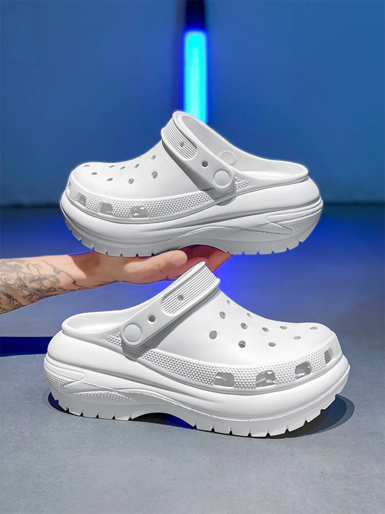Unisex Classic Chunky Platform EVA Clogs, Adjustable Heel Strap Two-Way Wear Sandals, Closed Toe Anti-Collision, Breathable Perforations, Non-Slip Thick Sole, Casual Garden Beach Slippers For Home Outdoor & Daily Use
