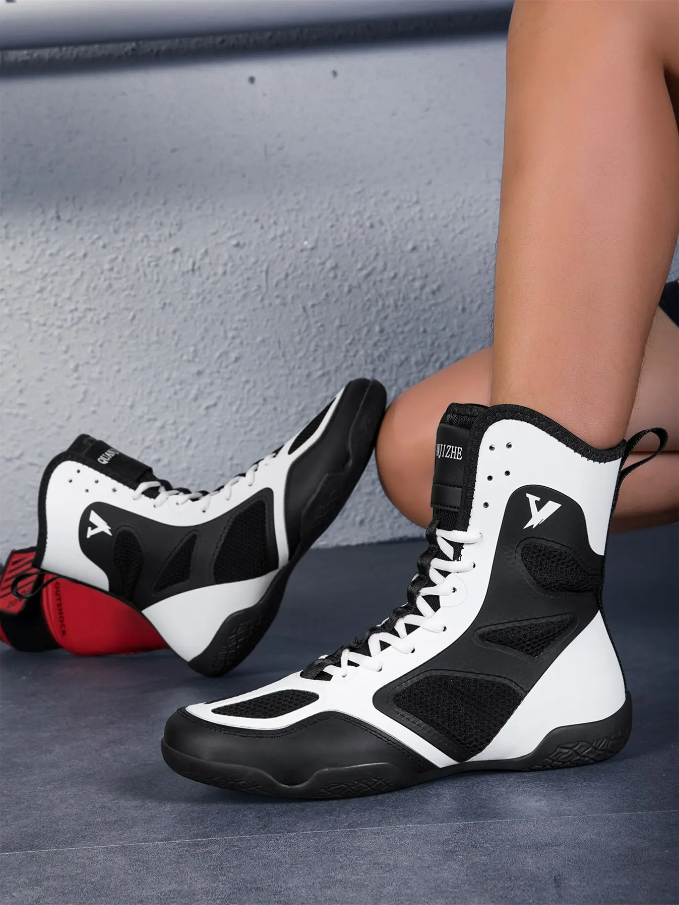 Men's Boxing Shoes, Professional Boxing Shoes, High Top Lace Up Training Shoes, Gym Shoes, Combat Training Shoes, Indoor Boxing Training Shoes, Training Footwear, Athletic Sports Footwear, Closed Trainer Shoes