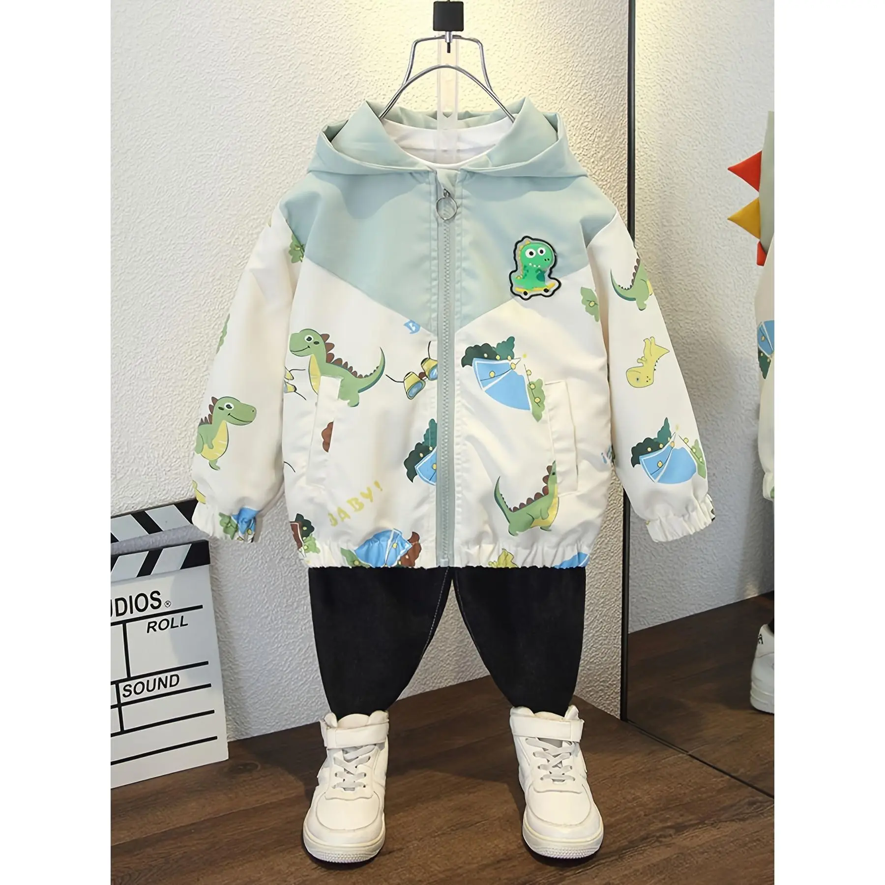 Boys' Dinosaur Hooded Jacket with Zipper Front - Dino Print Coat, Loose Fit Spring/Fall Outerwear for Boys (Easy Hand Wash Care, Casual Playwear)