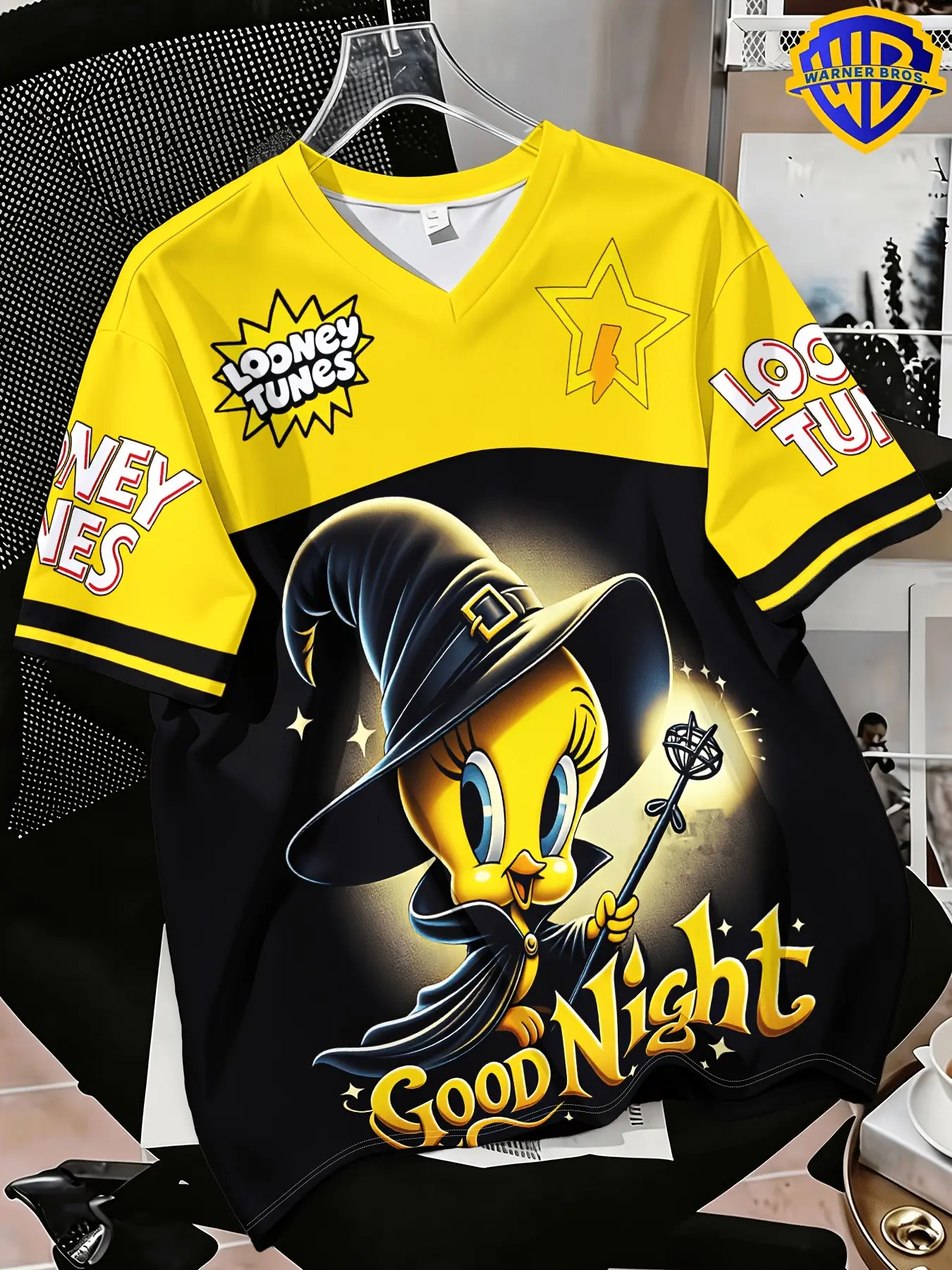 Looney Tunes Theme Digital Print T-Shirt, Unisex Long Sleeve Crew Neck Top, Cartoon Pattern, Perfect for Daily Wear & Gifts