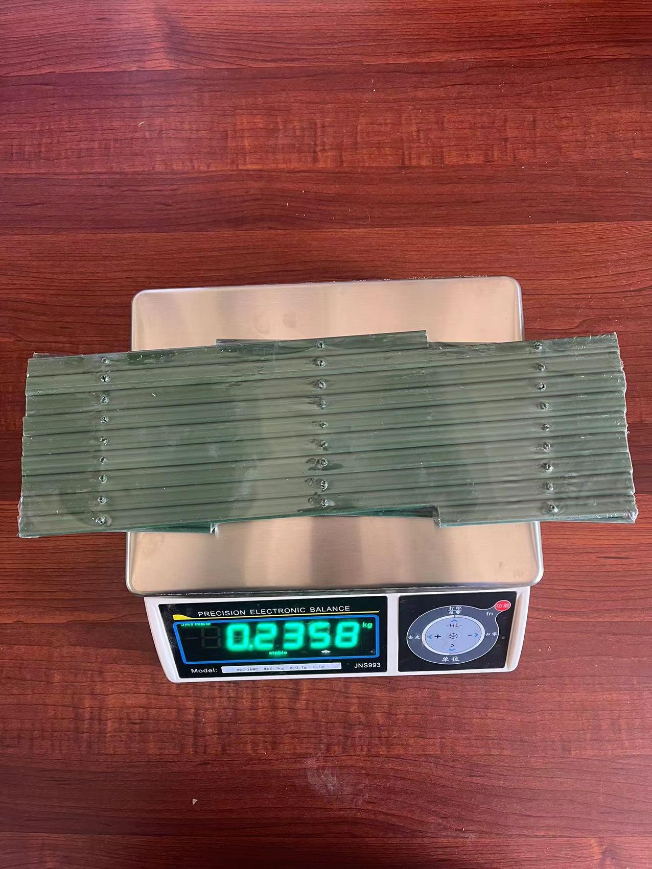 Expandable Green Garden Trellis, Plastic Lattice Trellis for Climbing Plants, Outdoor Wall Decor Trellis for Vines, Roses & Vegetables