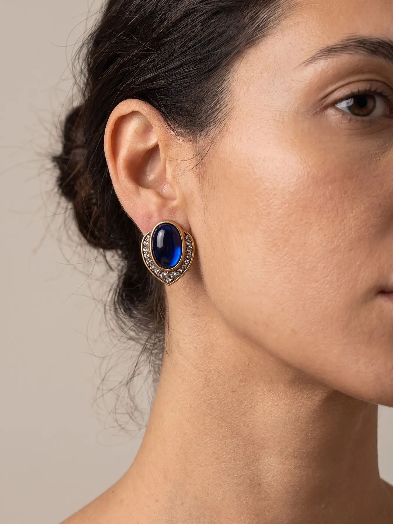 Vintage Eye Shaped Sapphire Blue Murano Glass Stud Earrings Antique Gold Halo Rhinestone Elegant Jewelry For Dinner Workplace Holiday Gifting