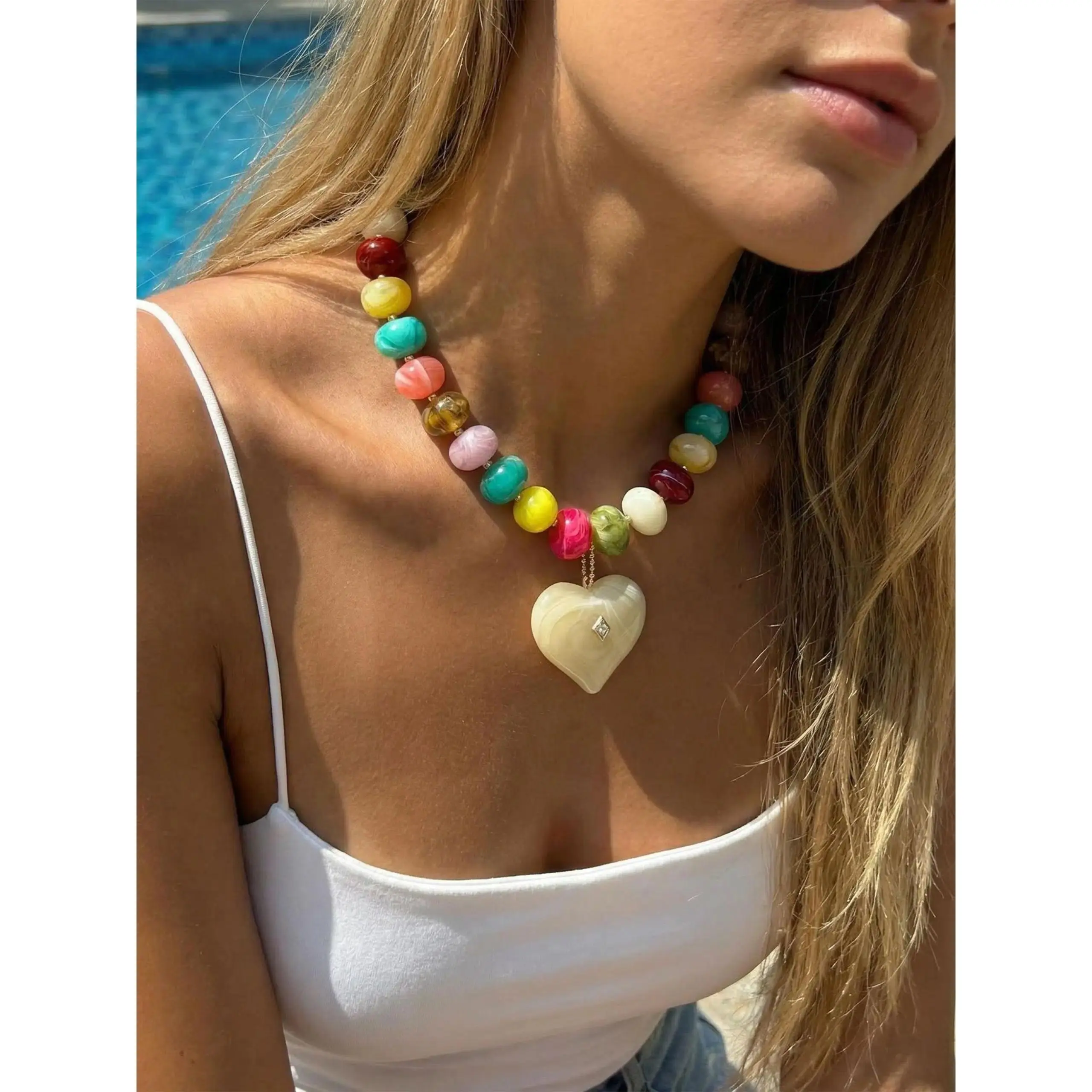 Vintage Acrylic Dopamine Color Block Heart Pendant Necklace, Vacation Energy Style, Irregular Multicolor Imitation Jade Beads, Gradient Large Heart Charm, Lockbone Chain