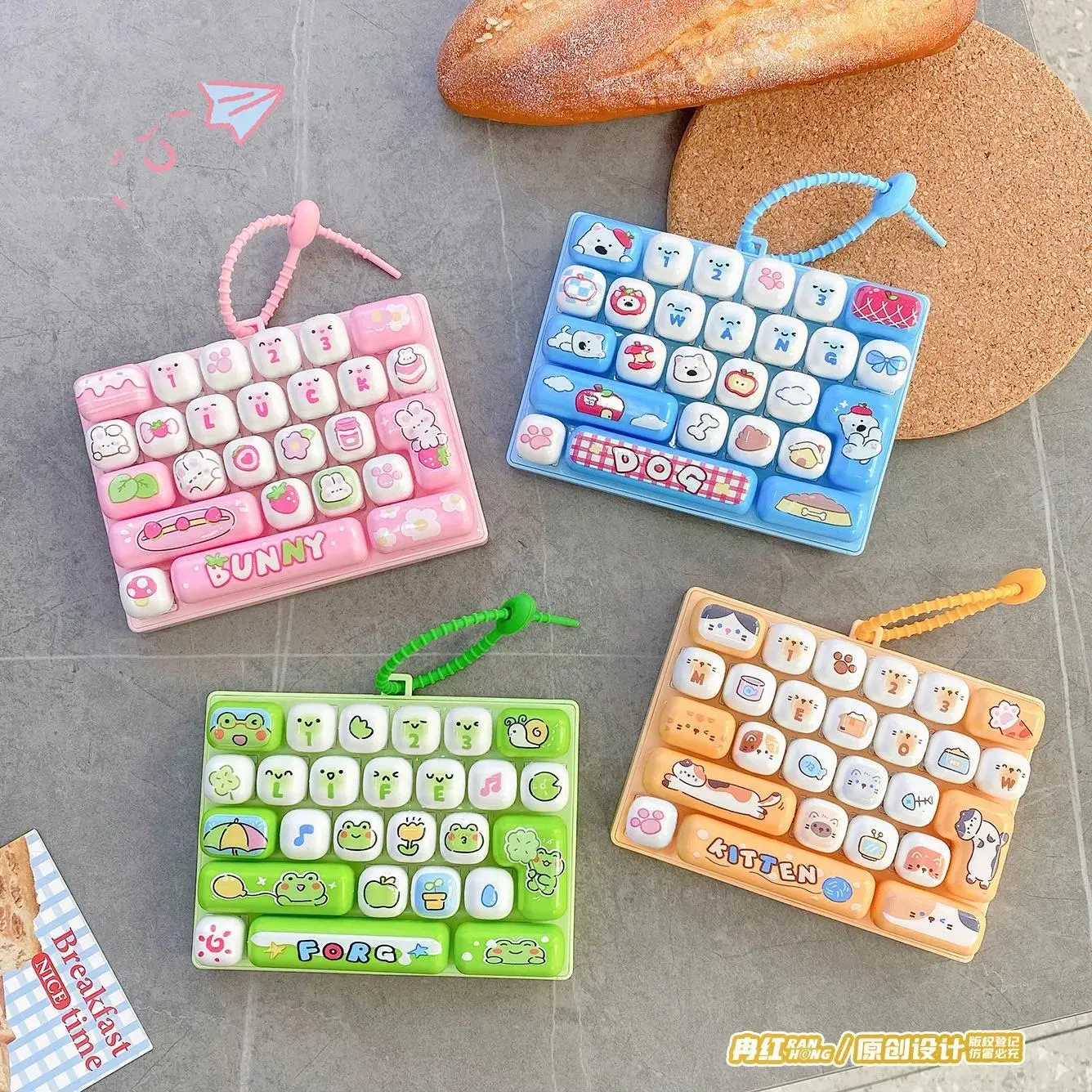 Popular New Cute 26 Key Stress Reducing Keyboard Creative Mechanical Healing Tool Popular Pendant Small Gift Accessories