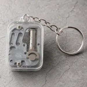 Mini Zinc Alloy Music Box Keychain Set, Portable Hand-Crank Mechanical Music Player, DIY Car Ornament Gift, Desk Decor Stress Relief Toy, Twist-Wind Mini Metal Music Box, Unique Present for Anxiety Relief