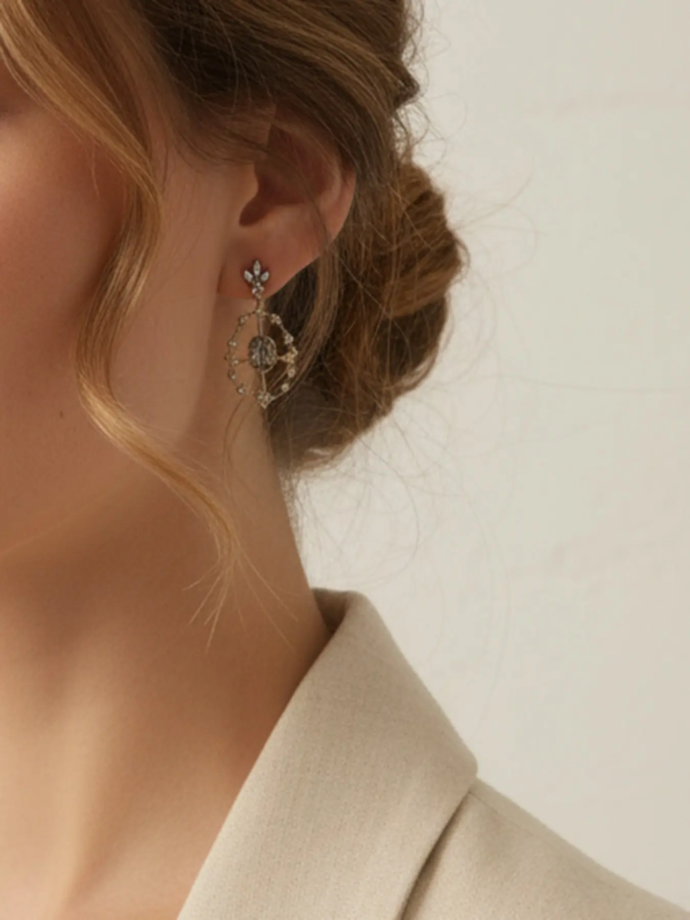 Vintage Drop Earrings Victorian Style Antique Gold Alloy Inlaid Zircon Women Evening Party Daily Dating Gift
