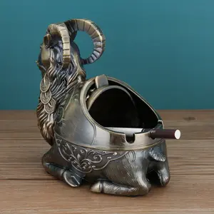Creative Retro Goat Metal Ashtray with Lid, Stylish Luxury Design for Home Living Room, Dust-Proof and Trendy Cigarette Holder