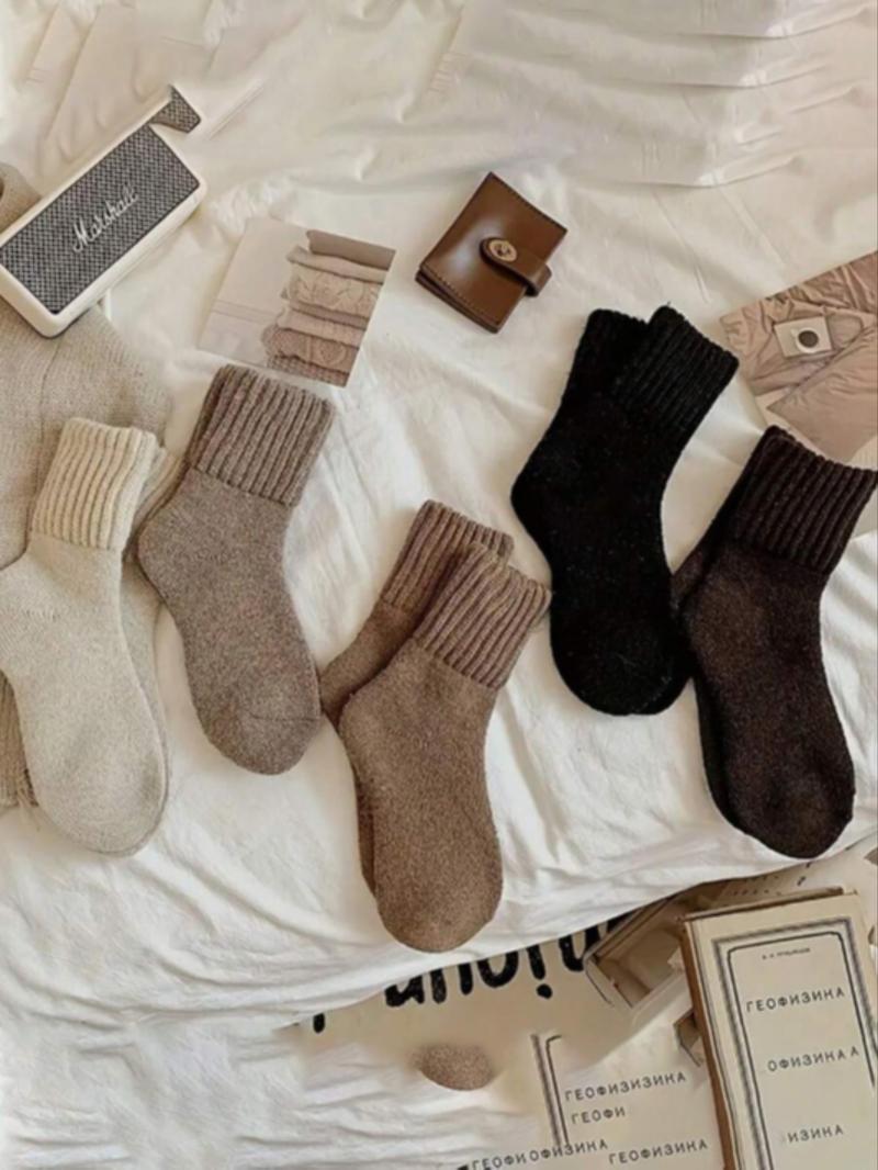 5 Pairs Women's Solid Mid-calf Socks, Casual Soft Comfy Warm Socks for Spring, Women's Socks for Daily Wear