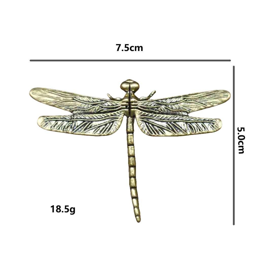 Antique-Finish Brass Dragonfly Ornament — Creative Tea Pet, Hand-Held Fidget Piece, and Desktop Decoration for Home or Office