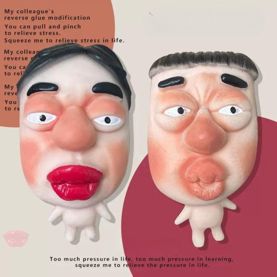 Quick-rebound pimple squeezer fingertip device, made of soft silicone, relieves pressure.