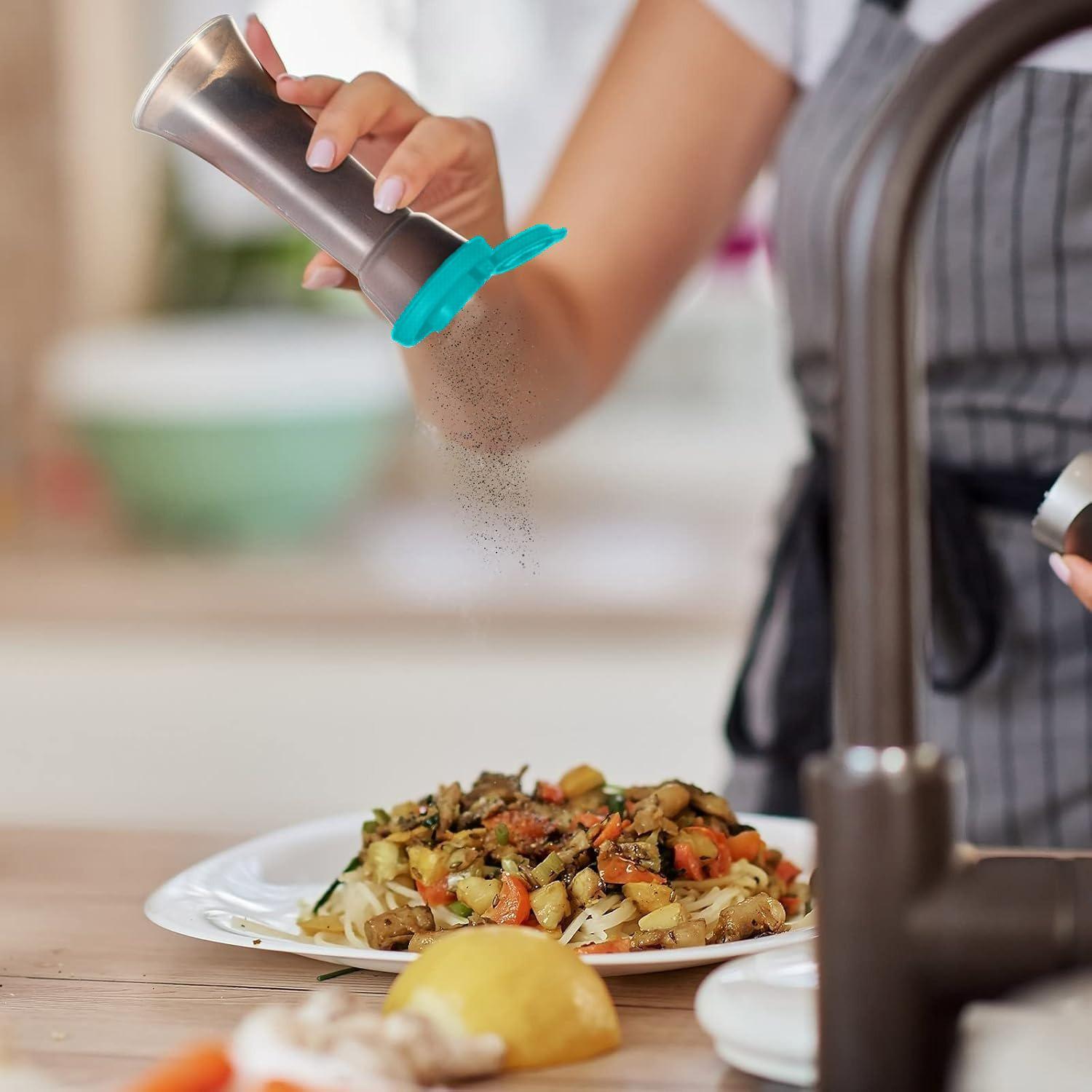 Salt & Pepper Shaker Set, 2 Counts/set Large Plastic Salt & Pepper Shakers with Lids, Moisture-Proof Seasoning Bottles for Home Kitchen and Restaurant, Salt Pepper Shakers