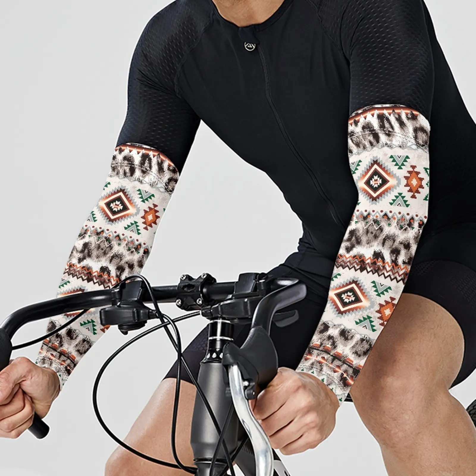 UV Protection Sports Cooling Arm Sleeves Pair, Western Aztec Tribal Geometric Print, Quick Dry Stretch Sun Guards, Sun Sleeves for Riding Fishing Camping Hiking, Boho Ethnic Sports Arm Covers for Men Women