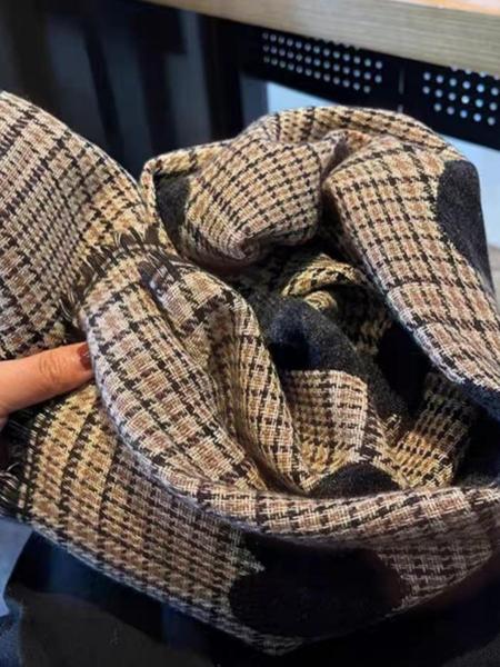 Fashionable Plaid & Heart Pattern Tassel Decor Scarf, Checkered Scarf, Casual Soft Warm Shawl for Fall & Winter, Fashion Accessories for Women & Men