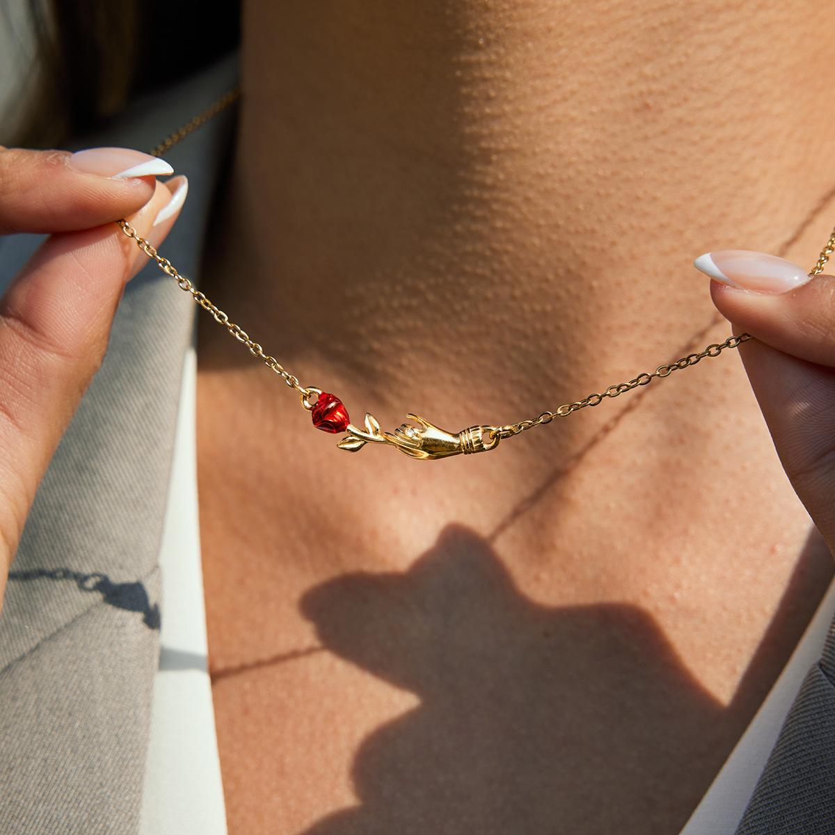 [FLAME] Women's Gold Necklace with Red Rose, Romantic Love Pendant with Small Zircon, Elegant Enamel Chain, Perfect Gift for Female Friends on Valentine's Day