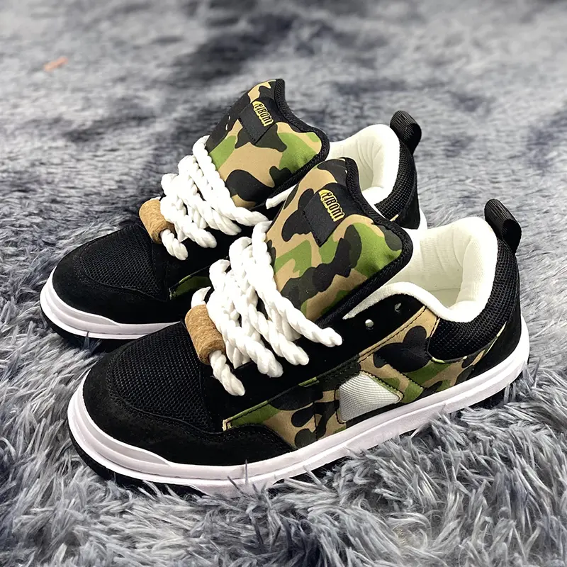 Men's Camo Print Casual Low-Top Skate Sneakers - Round Toe, Thick White Rope Laces, Breathable Platform Board Shoes, Daily Wear Footwear for Street Photography, Weekend Outdoor Hangouts, Lace-Up