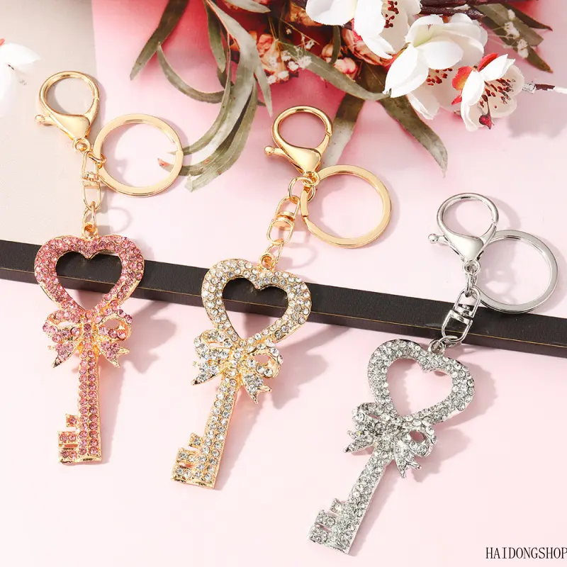 Quiet Luxury Coquette Viral Full Rhinestone Heart Key Bow Keychain For Women, Premium Metal Sparkly Bag Charm, Y2K Glam Accessory For Car Keys Backpack Daily Dating Shopping Styling