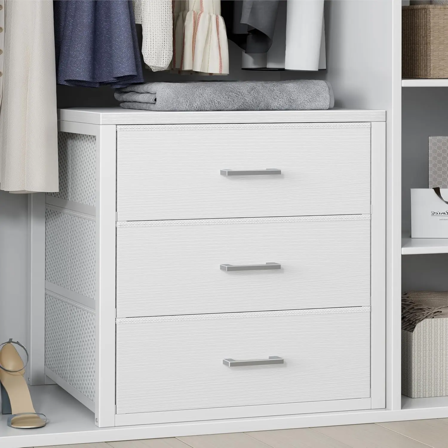 White 3-Drawer Closet Dresser, Storage Organizer for Bedroom, Dorm Modern Indoor Furniture