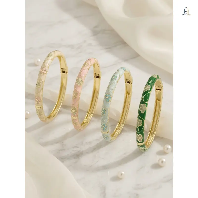 Women's Vintage Floral Enamel Open Cuff Bangle - Retro Chinese Pastoral Adjustable Size Wrist Bracelet, Lightweight Enamel Finish Travel Souvenirs Jewelry, Female Wear Versatile Daily Accessory for Vacation, Flowers, Open Adjustable Structure, Daily Use,,