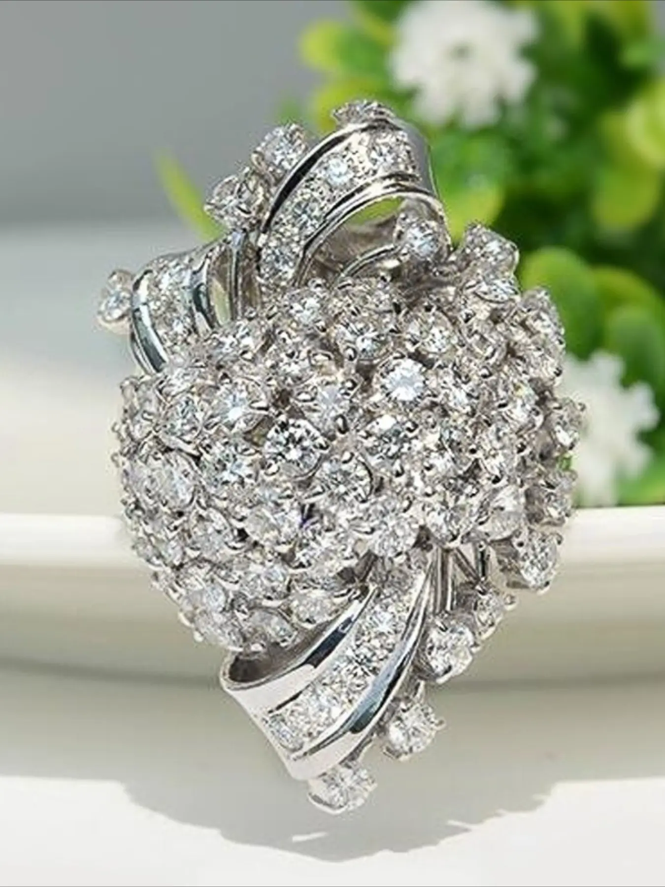 Elegant Luxurious Sparkling Full Paved Cubic Zirconia  Silvery Bouquet Ring Omen Fashion Party Accessories Gift From A Best Friend