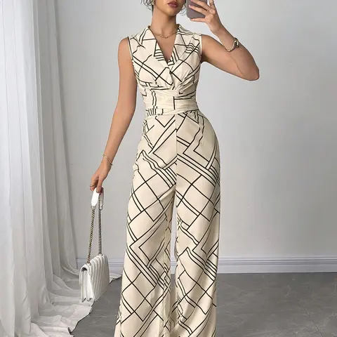 [Plus Size] All Over Geometric Print Shirred Dress, Elegant Fashion Casual Sleeveless A Line Dress for Daily Outdoor Wear, Women Plus Womenswear Clothing for Summer, Fit Sundresses, Jumpsuit, Chic Beach Wear
